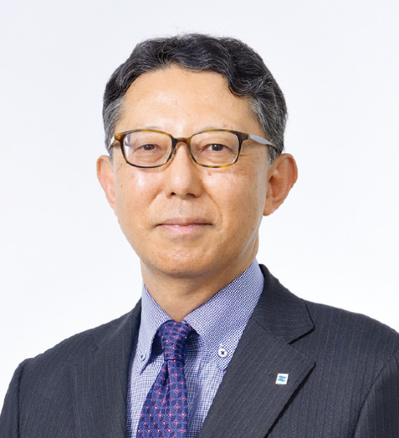 Director, Senior Executive Officer<br />
Head of Finance, HR & Administration Michihiko Sato Close up