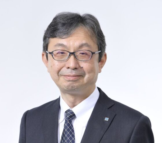 Vice President<br />
Head of Technical Development Hiroshi Saga Close up