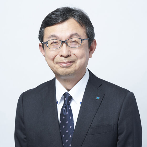 Vice President<br />
Head of Technical Development Hiroshi Saga Close up