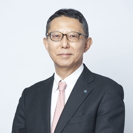 Director, Senior Executive Officer<br />
Head of Finance, HR, IT & Administration Michihiko Sato Close up